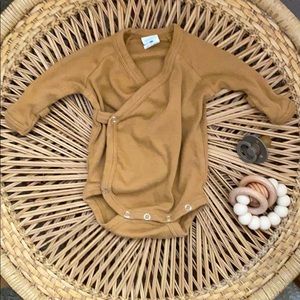 Kate Quinn kimono onsie in Apple cinnamon